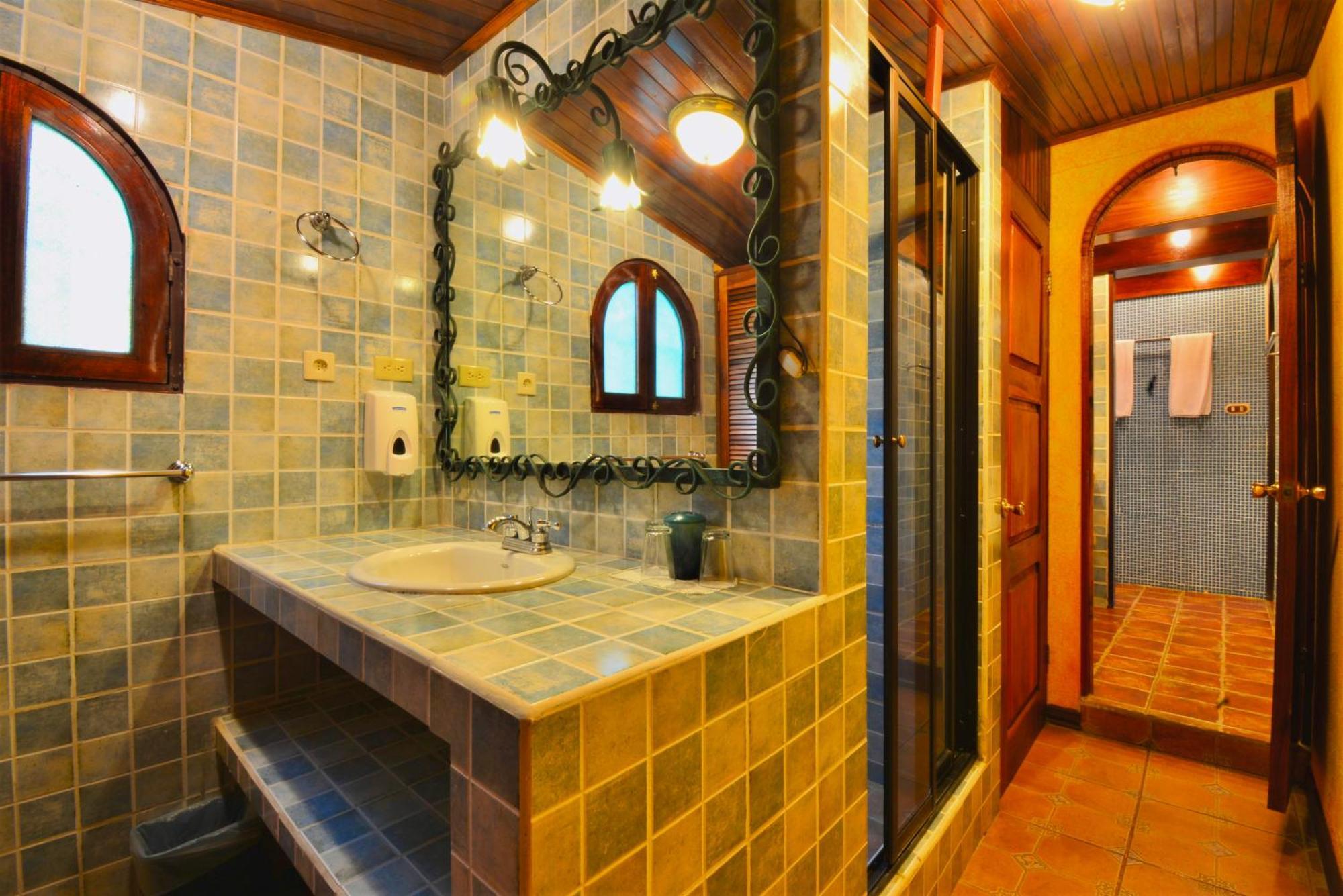 Hotel La Mansion Inn Arenal 누에보 아레날 외부 사진