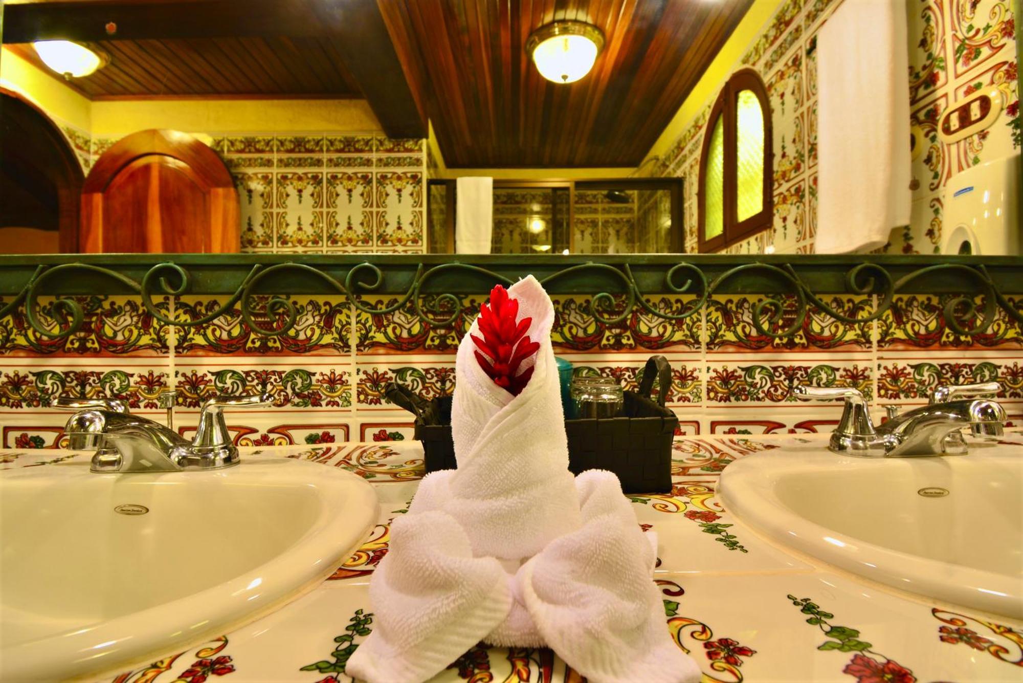 Hotel La Mansion Inn Arenal 누에보 아레날 외부 사진